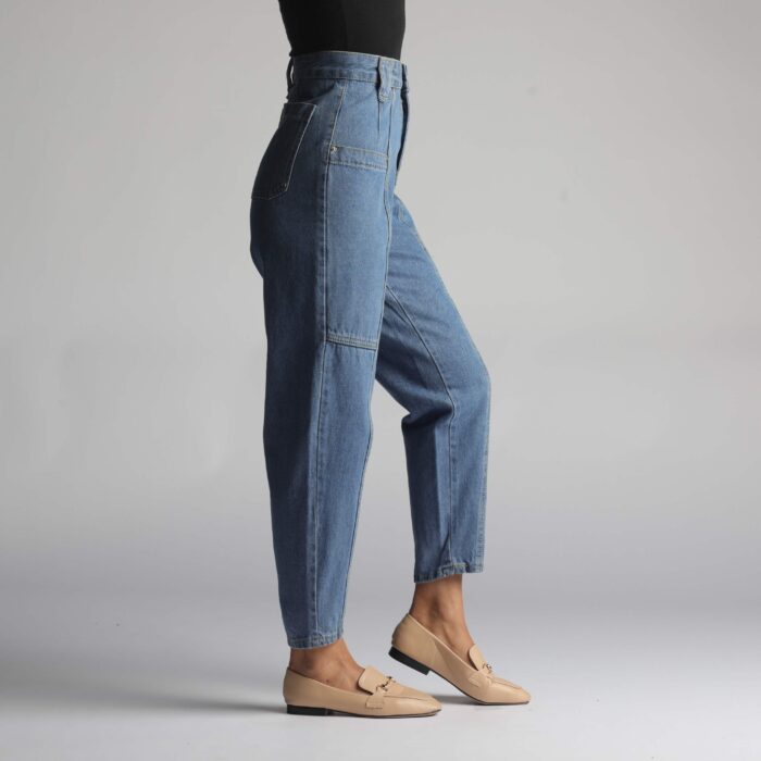 Women Cropped Jeans - Image 3