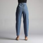 Women Cropped Jeans - Image 4