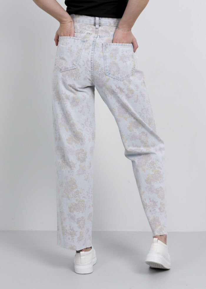 Women Baggy-Fit Jeans Trouser - Image 4