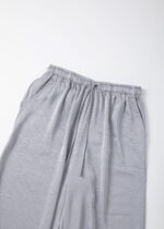 ⁦بنطلون نسائي واسع بنقش⁩ - الصورة ⁦2⁩