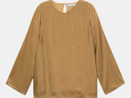 بلوزة نسائي بنسيج لامع