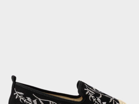 حذاء باليرينا نسائي بنسيج مطرز