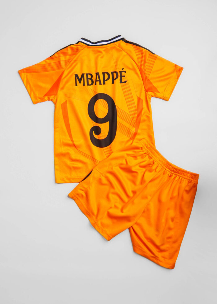 Kids Boy Real Madrid "Mbappe 9" Two-Pieces Football Suit - Image 2
