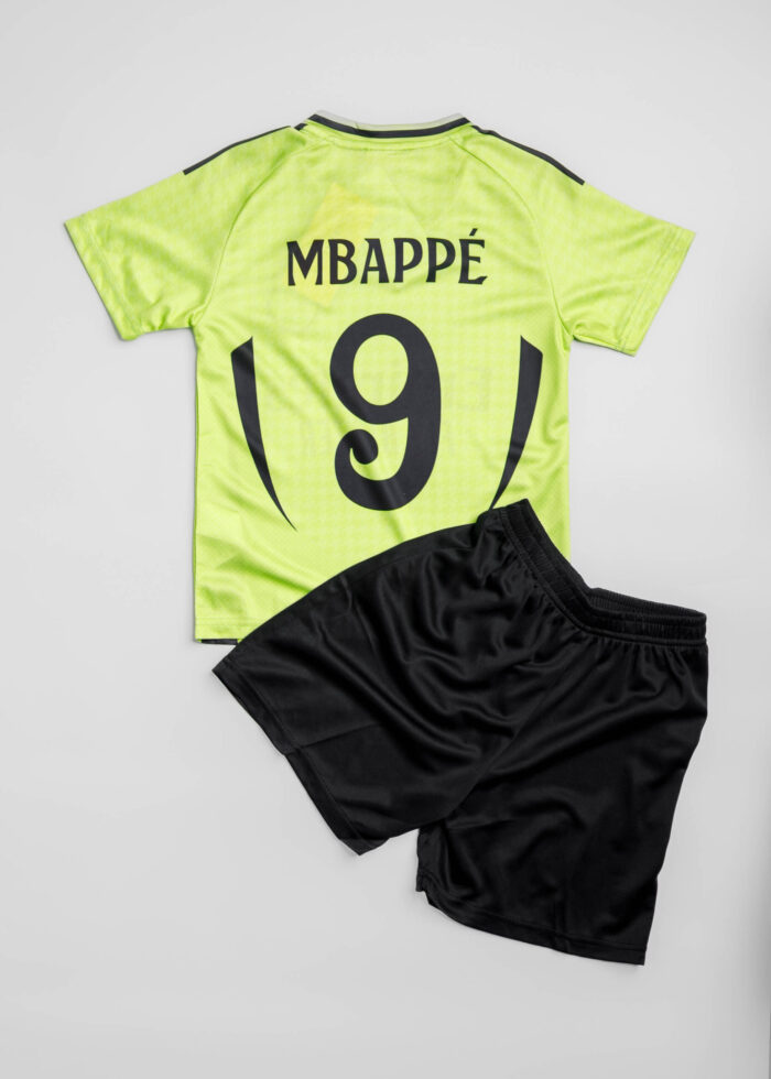Kids Boy Real Madrid "Mbappe 9" Two-Pieces Football Suit - Image 2