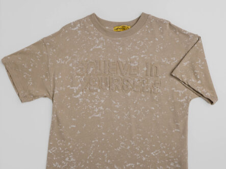 تيشيرت أطفال ولادي بطباعة "Believe in Yourself"