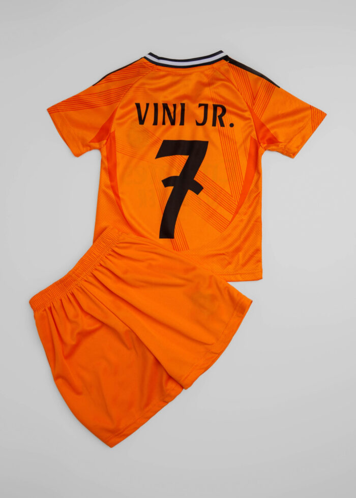 Baby Boy Real Madrid “Vini JR 7” Two-Pieces Football Suit - Image 2