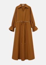 فستان نسائي طويل مزين باللؤلؤ