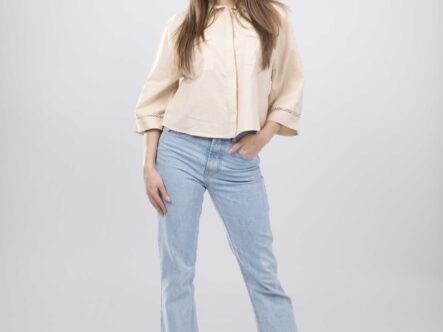 قميص نسائي مزين بتطريز