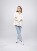 ⁦قميص نسائي مزين بتطريز⁩ - الصورة ⁦2⁩