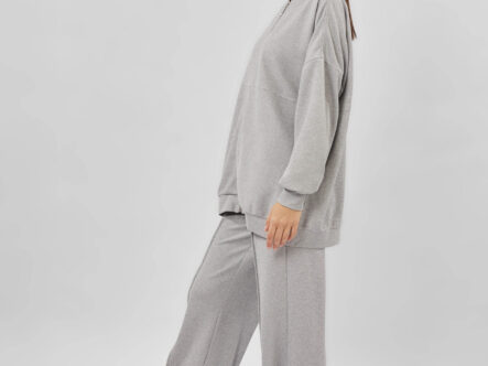 بنطلون نسائي واسع بنقش