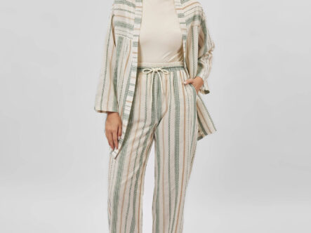 بنطلون نسائي واسع مخطط