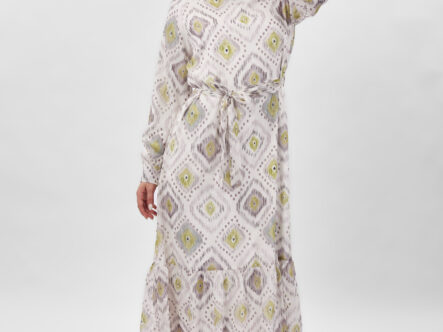 فستان نسائي طويل معرق