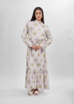 ⁦فستان نسائي طويل معرق⁩ - الصورة ⁦2⁩