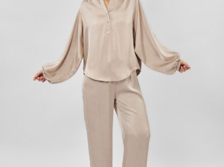 بلوزة نسائي بنقش