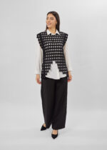 بلوزة نسائي بتصميم شبكي