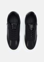 ⁦حذاء رياضة نسائي جلد وشامواه⁩ - الصورة ⁦4⁩