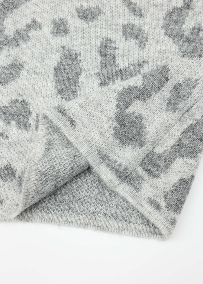 Women Knitted Patterned Blouse - Image 4