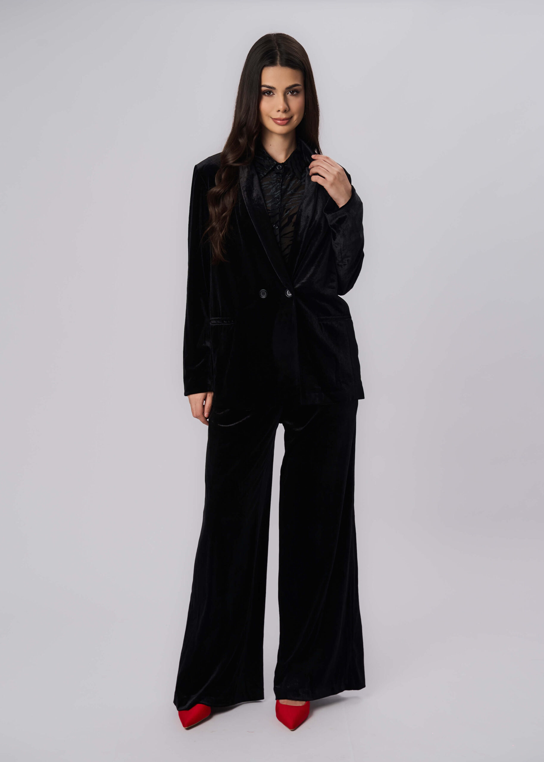 6225203004001-x Women Velvet Plain Blazer - Image 1