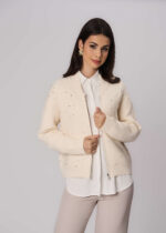 ⁦جاكيت نسائي محبوك مزين باللؤلؤ⁩ - الصورة ⁦2⁩