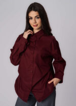 ⁦قميص نسائي بتصميم ثنيات جانبية⁩ - الصورة ⁦2⁩