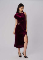 ⁦فستان نسائي طويل مخمل⁩ - الصورة ⁦2⁩