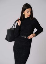 ⁦بلوزة نسائي بنسيج منقط⁩ - الصورة ⁦2⁩