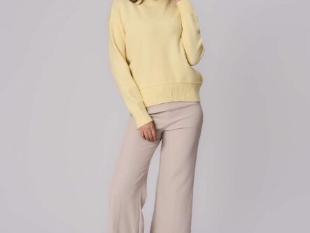 بلوزة نسائي محبوكة سادة