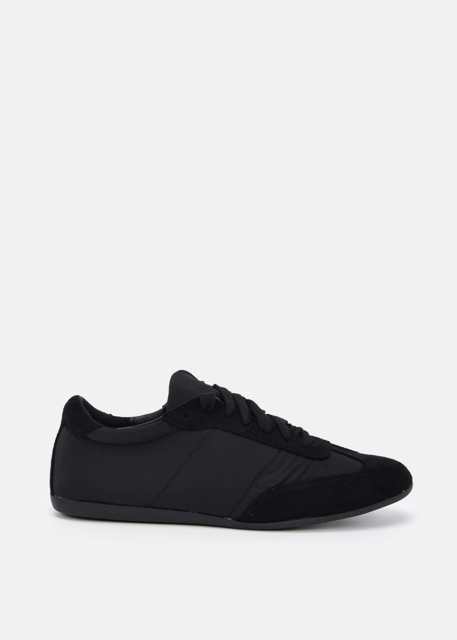 Women Lace-Up Sneankers